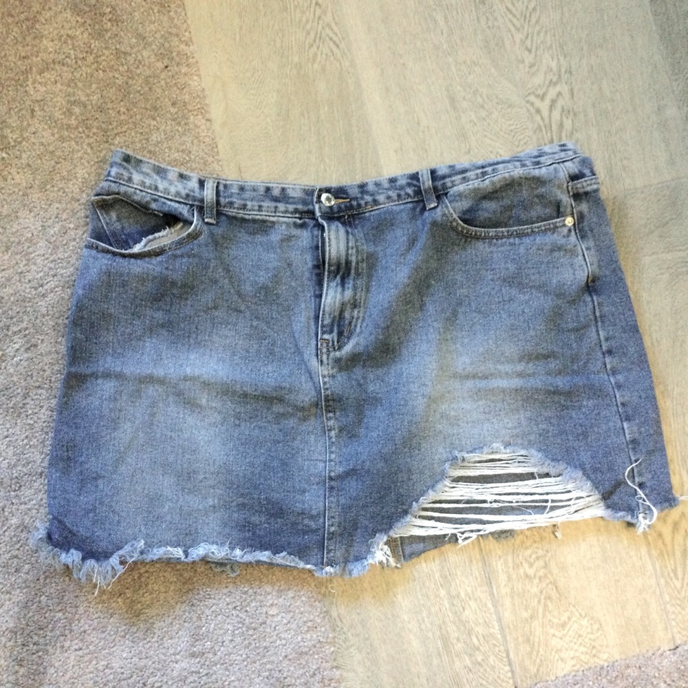 Pretty Little Thing Blue Denim Short Mini Skirt